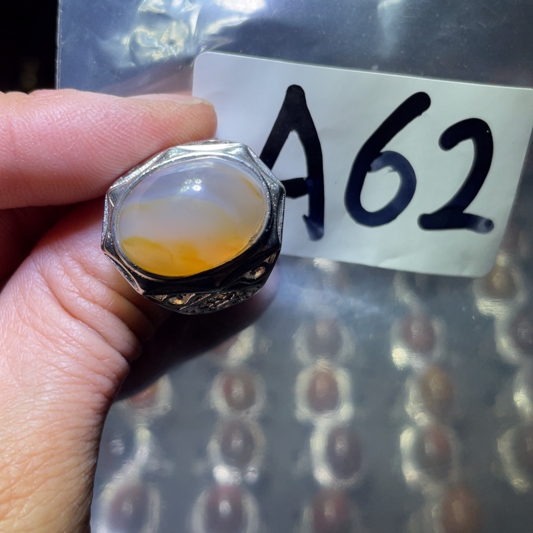 玛瑙/玉髓颈饰未镶嵌抱***@