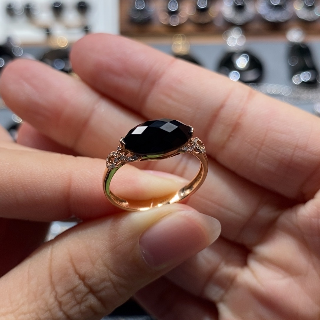 翡翠18K金镶嵌戒指