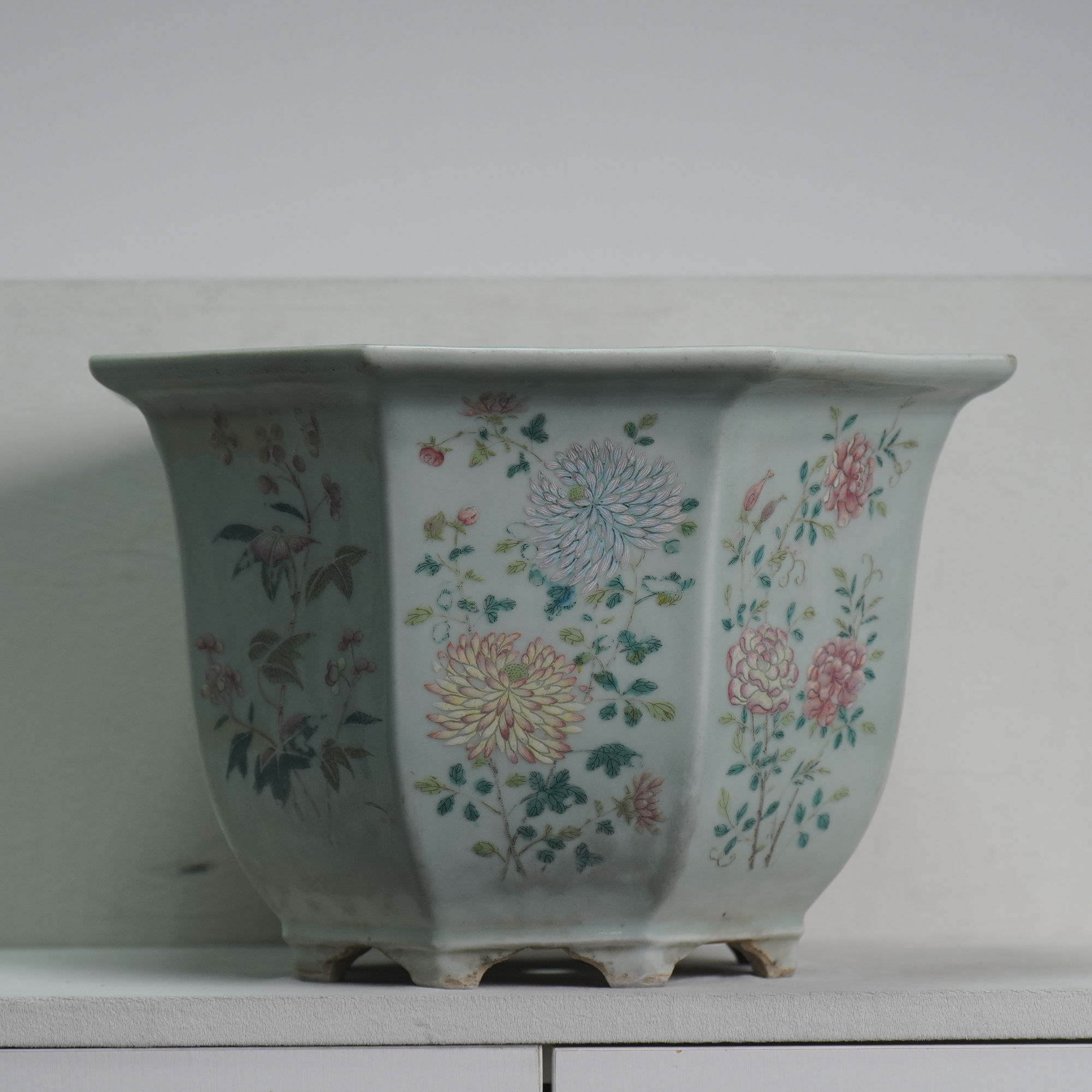 【光绪】豆青粉彩八方大花盆-G201501026