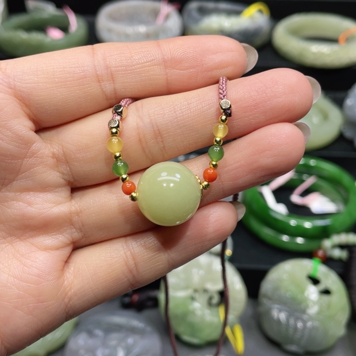 和田玉手镯57圈口 编号39未镶嵌