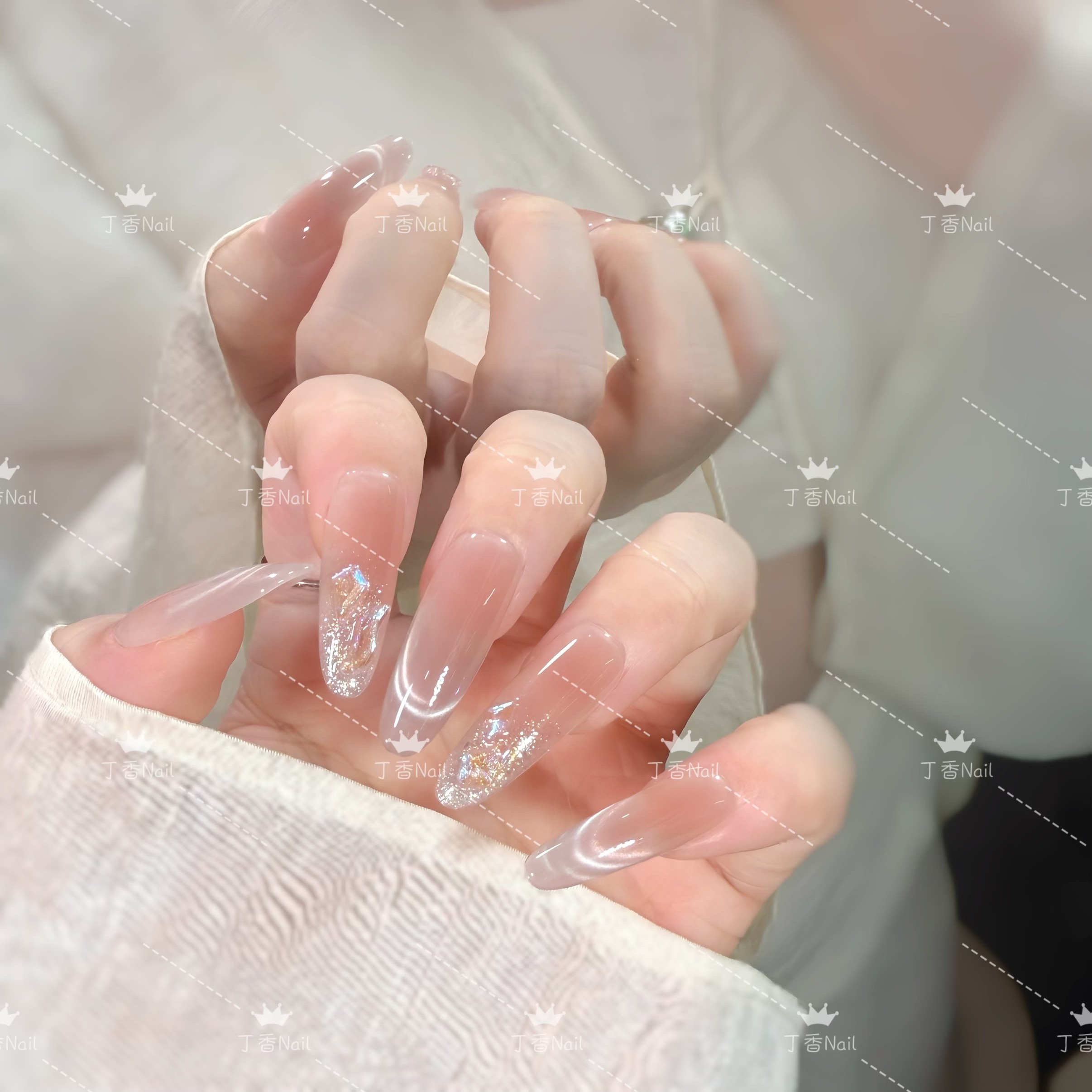 【极光之恋】裸色纯手工中长款彩色极光猫眼穿戴甲夏日显白美甲