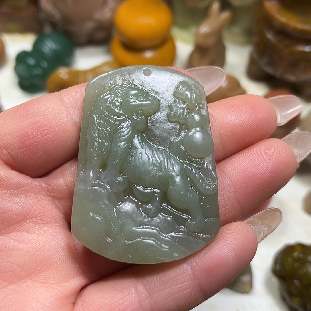 白玉菩提吊坠白玉菩提吊坠