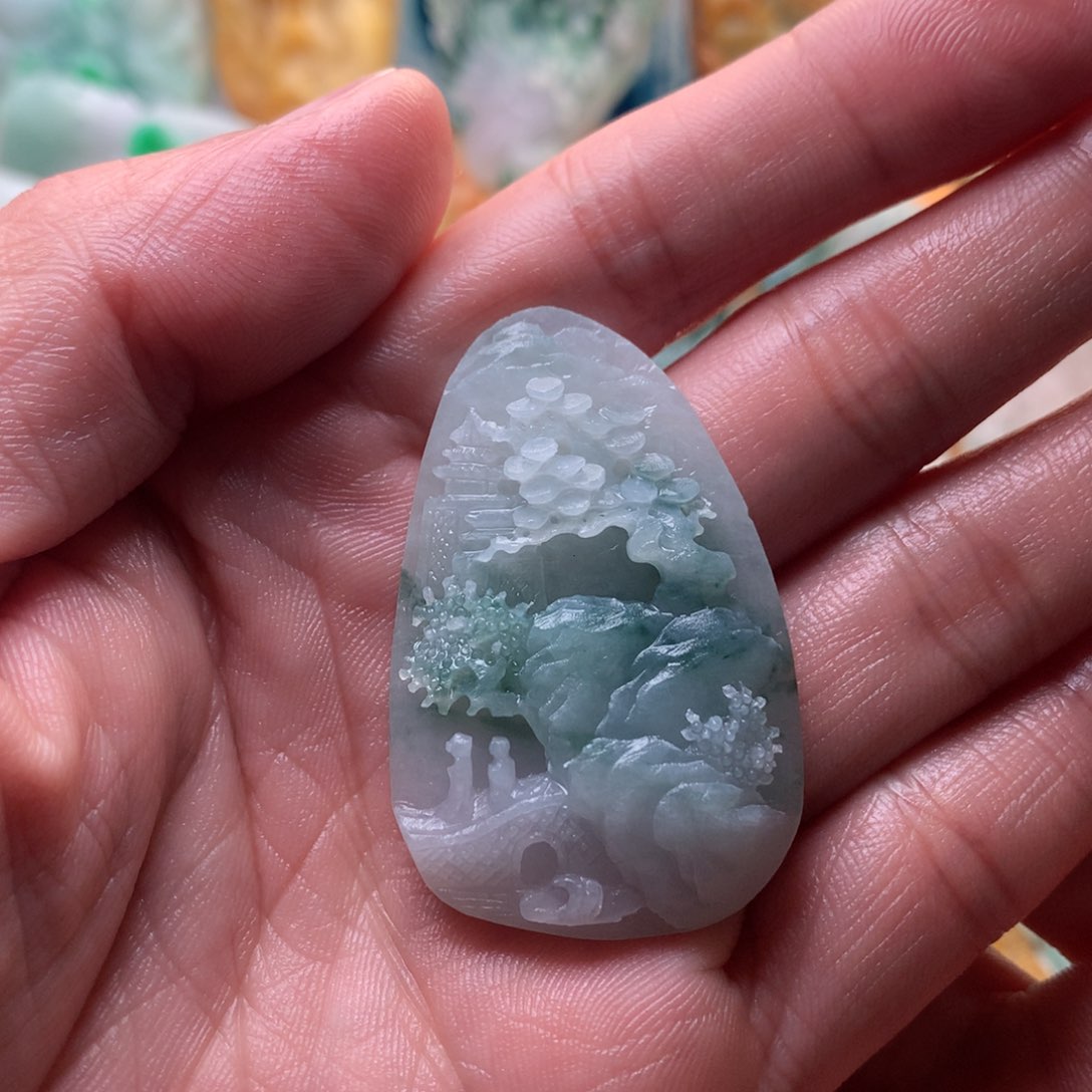 定制翡翠未镶嵌山水