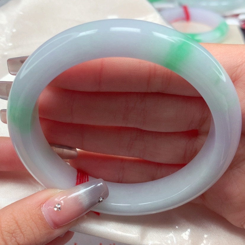 【闪购商品】翡翠手镯未镶嵌60圈