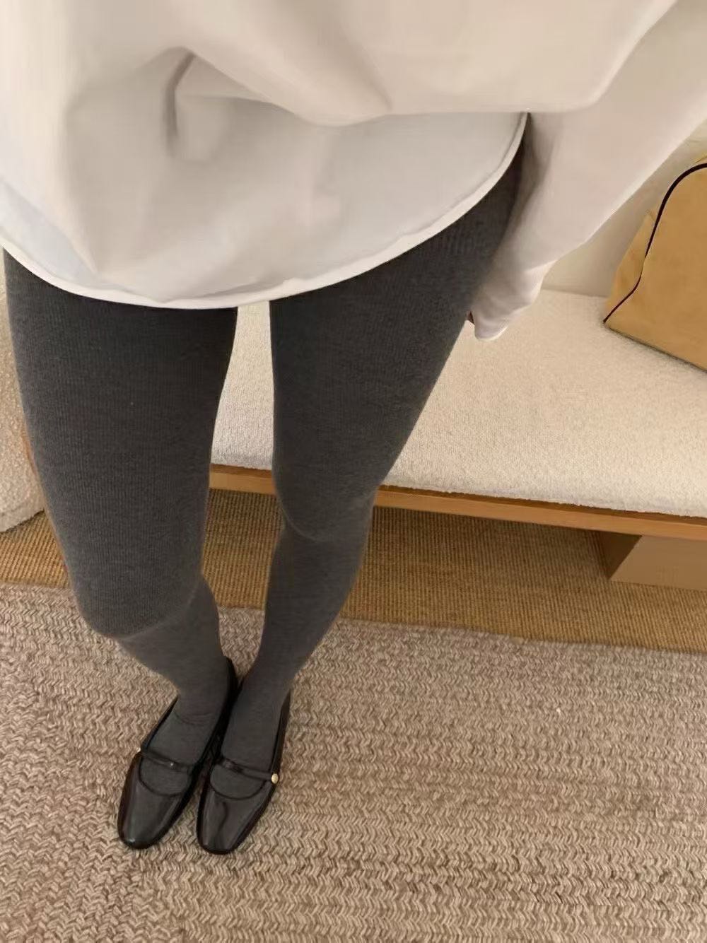 冬季女极简自发热抗起球高弹力时尚显瘦百搭加绒连脚打底裤袜