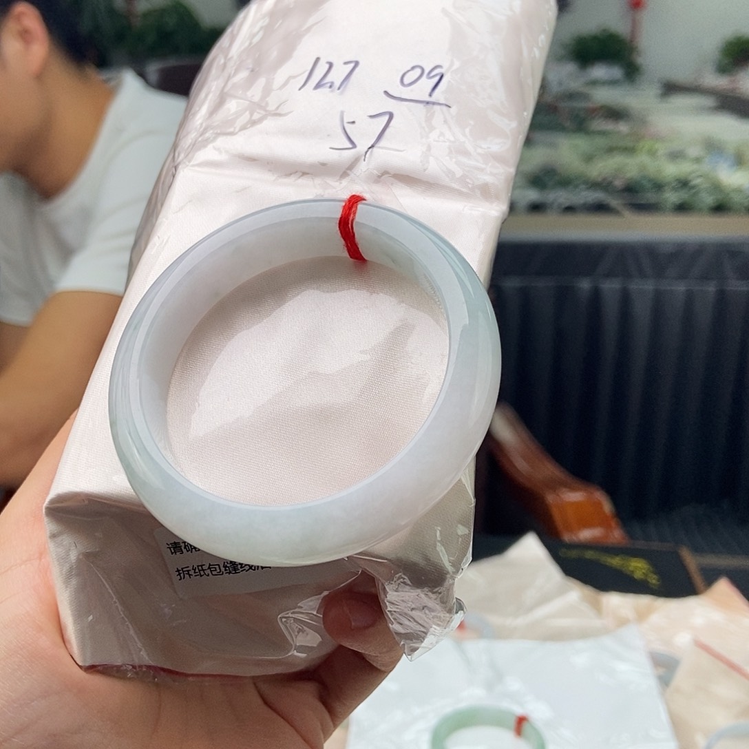 未镶嵌手镯翡翠拍一发一