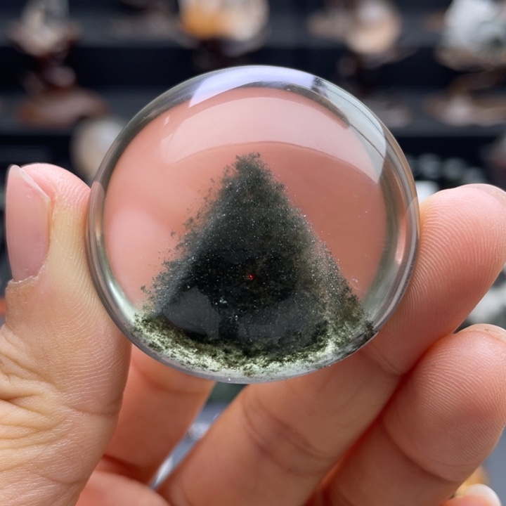 颈饰未镶嵌水晶绿幽灵金字塔圆牌