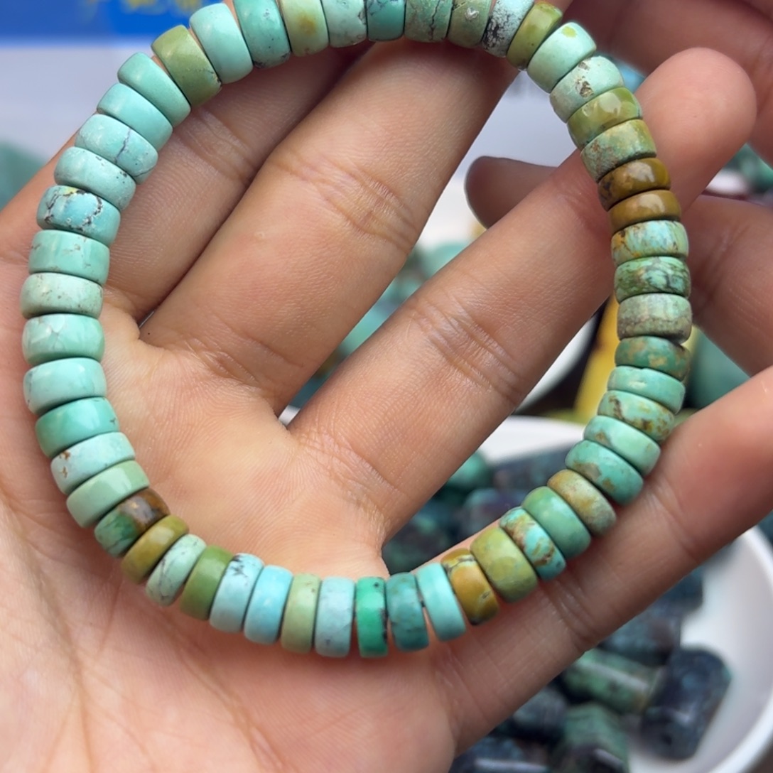 绿松石未镶嵌珠宝奇石