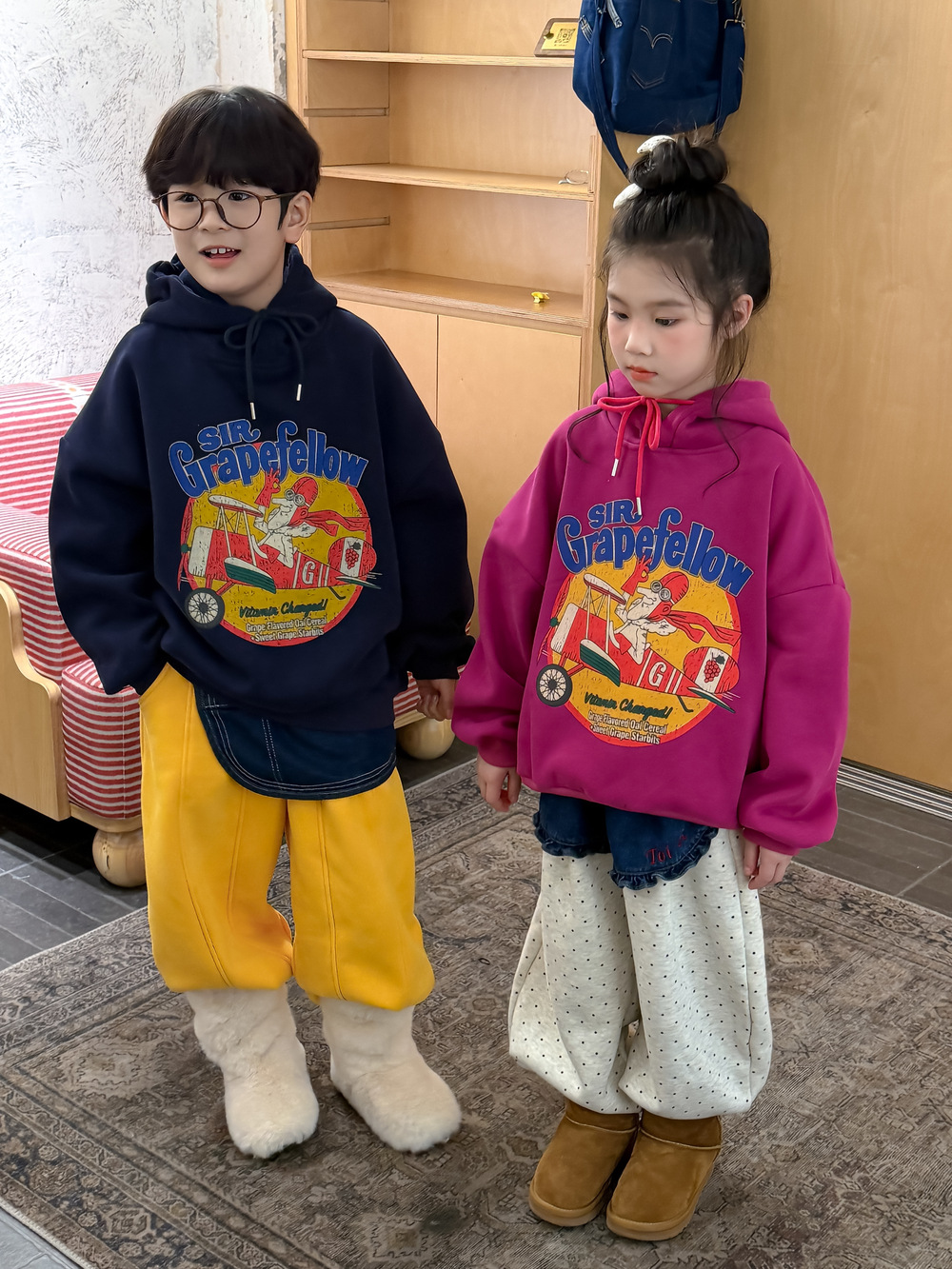 儿童连帽加绒卫衣2025冬季男女童韩版字母加绒卫衣儿童休闲上衣