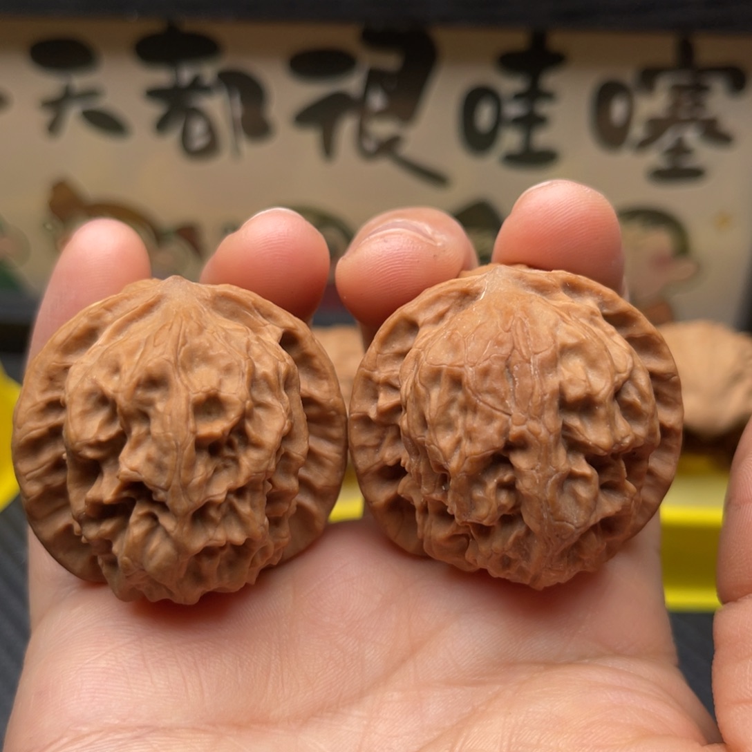 文玩核桃吊坠40野狼