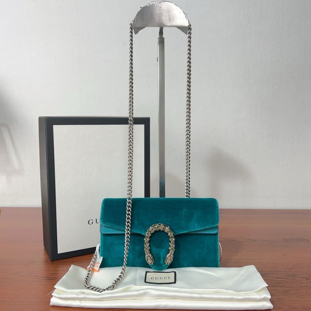 95新 GUCCI/古驰 GUCCI古驰丝绒钻扣 mini 酒神链条包mq132