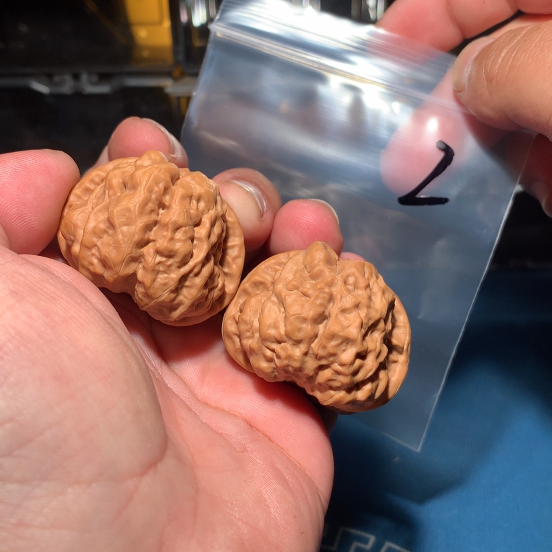 文玩核桃吊坠蛤蟆头 