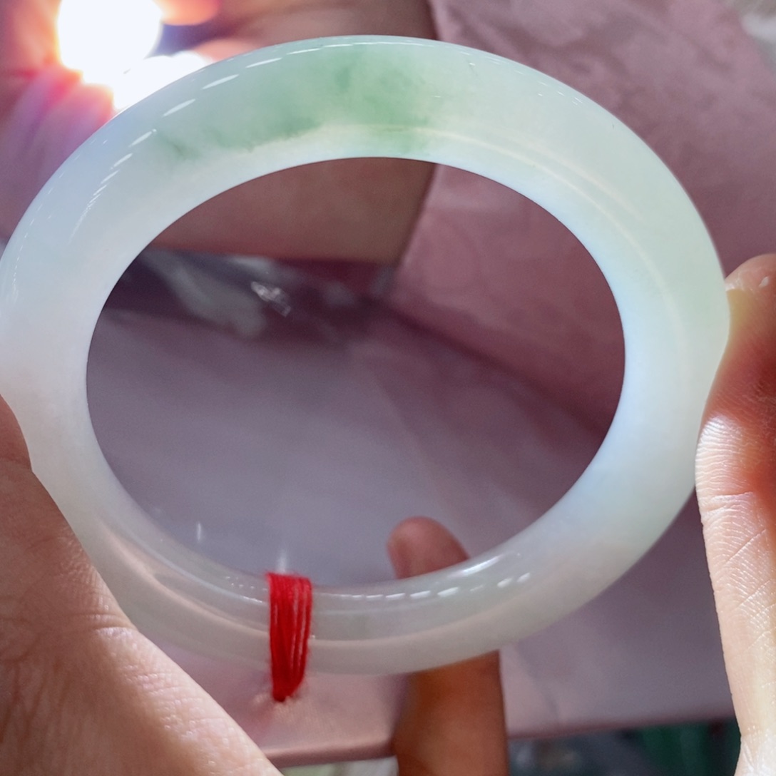 翡翠手镯未镶嵌买断5253