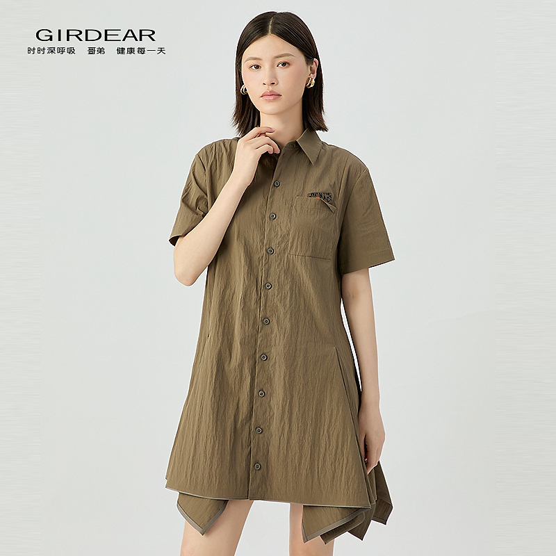 哥弟  品质女装时尚百搭舒适方领不规划设计感短袖连衣裙150006