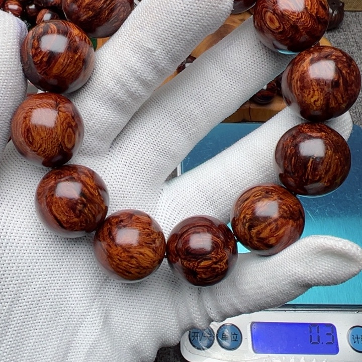 鲸***落木海南红降2.0满纹一档极品