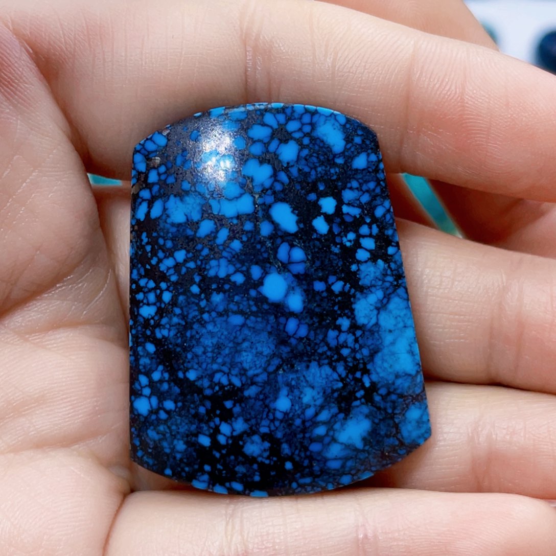 绿松石未镶嵌饰品