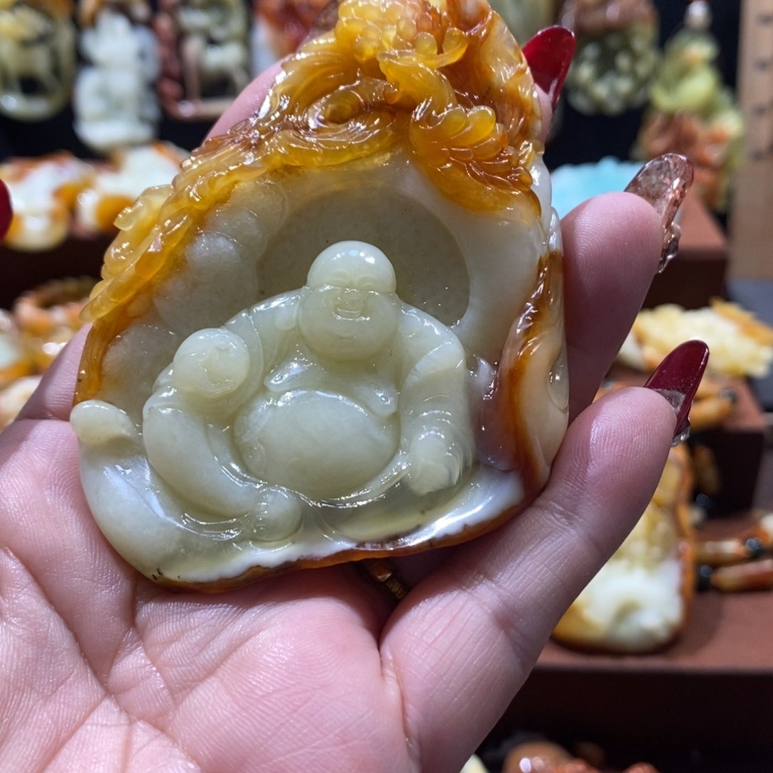 蛇纹石玉颈饰未镶嵌