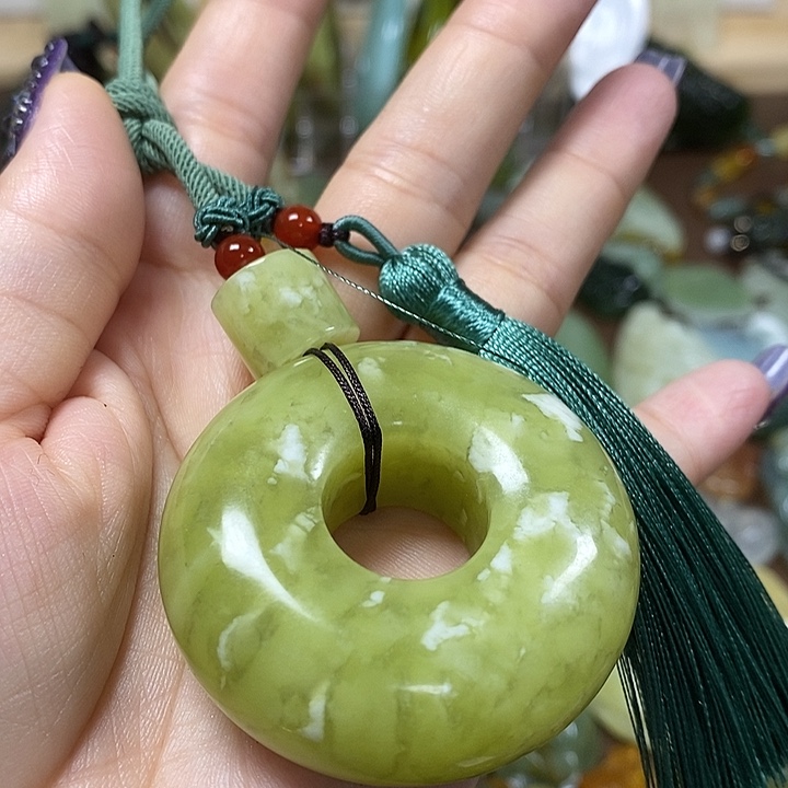 蛇纹石玉手把未镶嵌