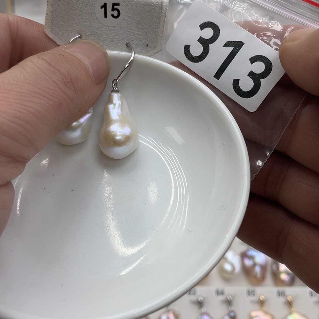 淡水珍珠颈饰未镶嵌何****杨