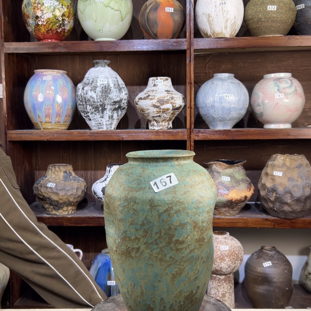 摆件167华庭街上釉色彩超过