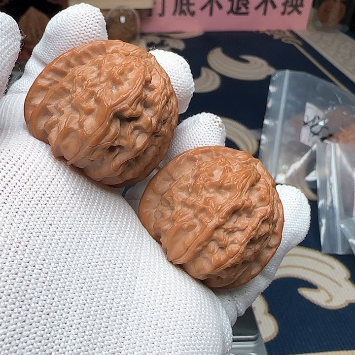 文玩核桃吊坠全品三角白40