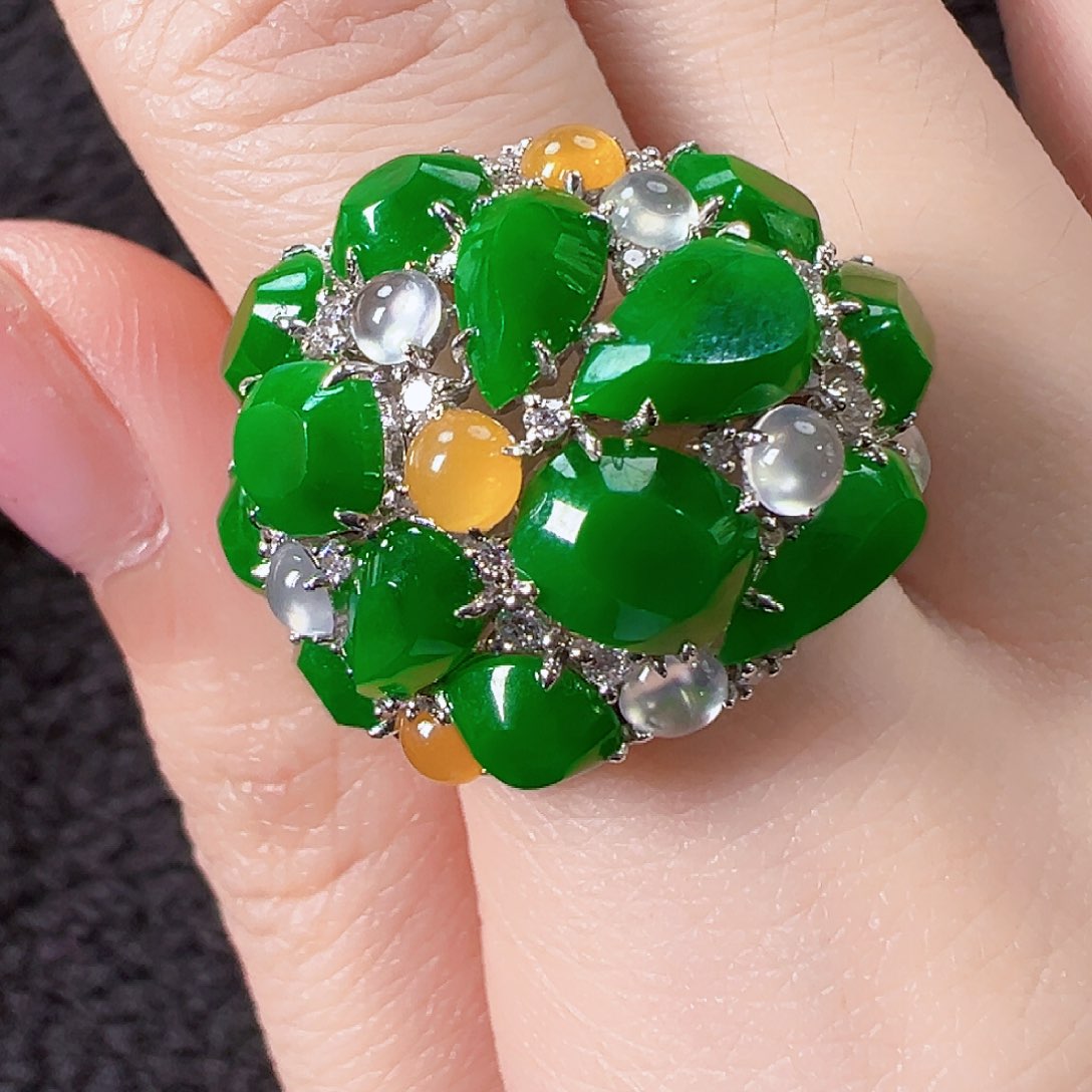 翡翠戒指18K金镶嵌签收后24小时鉴赏期