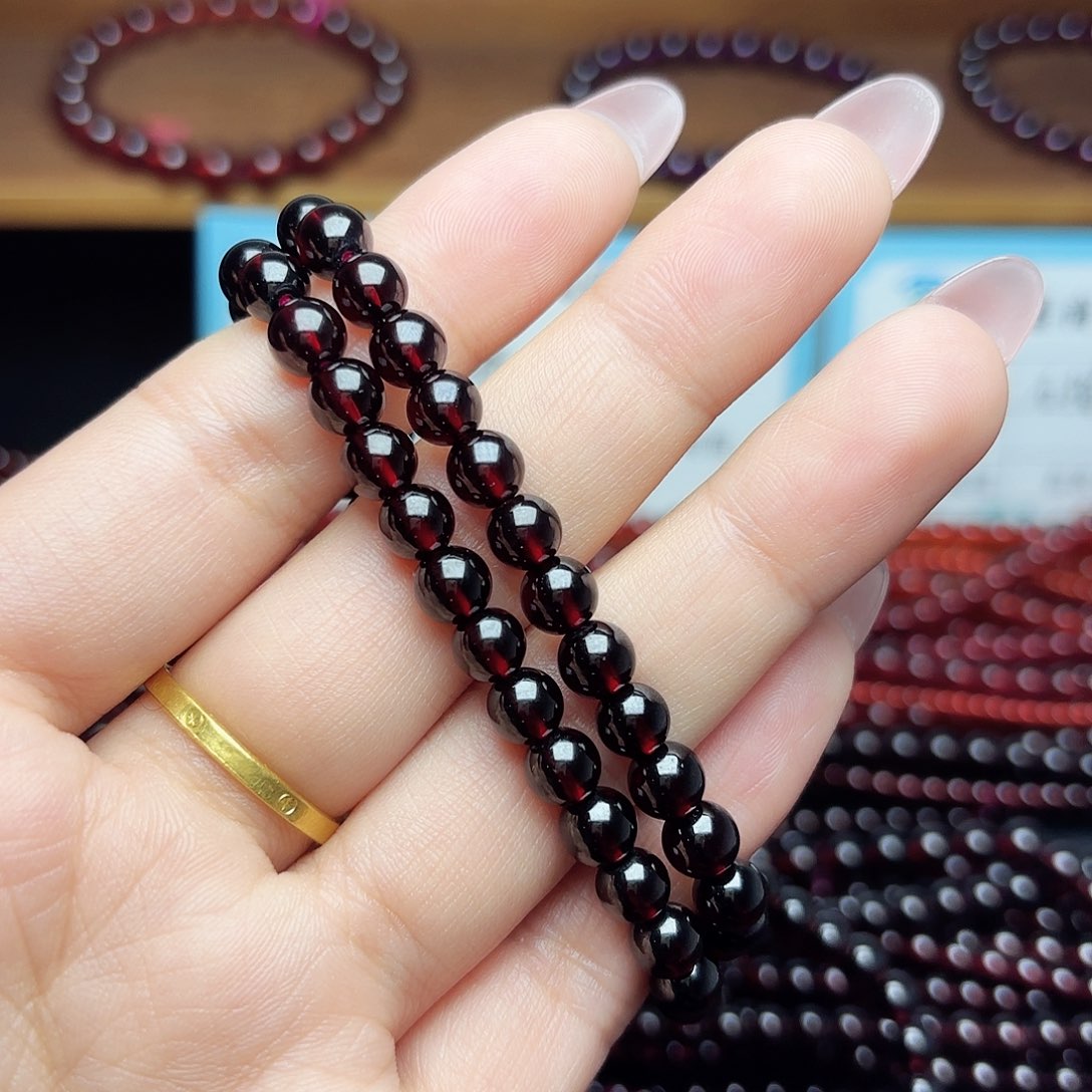 鱼***鱼石榴石手链未镶嵌卡6酒红双圈毕业级