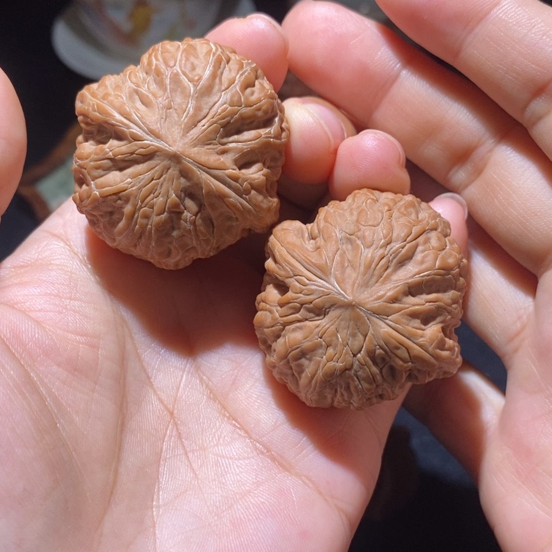 文玩核桃把件40红皮铁锤