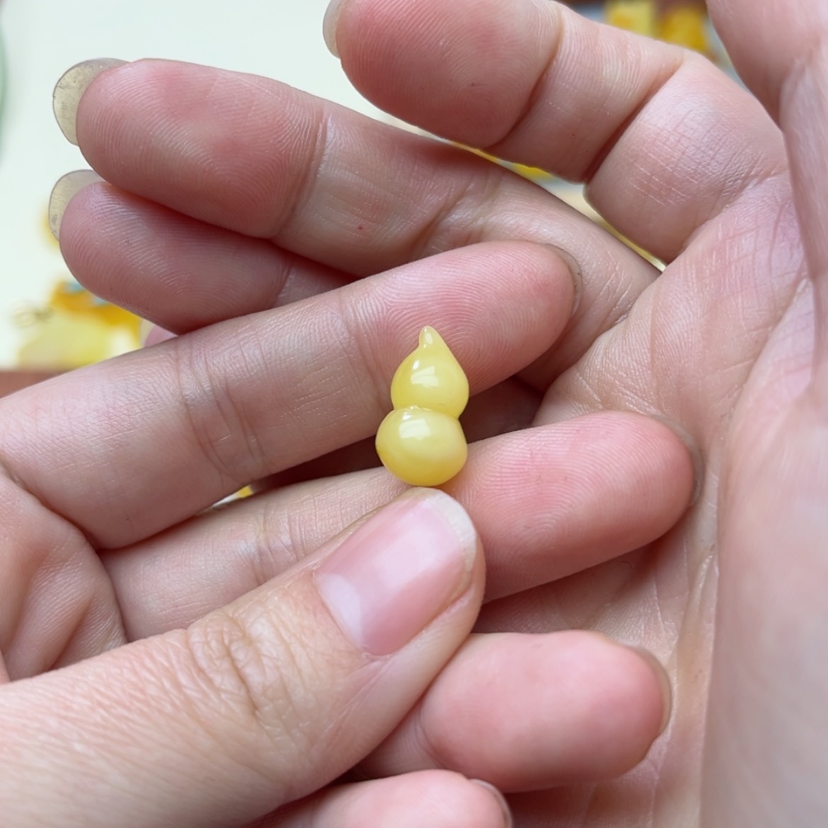 【闪购商品】蜜蜡裸石未镶嵌配饰