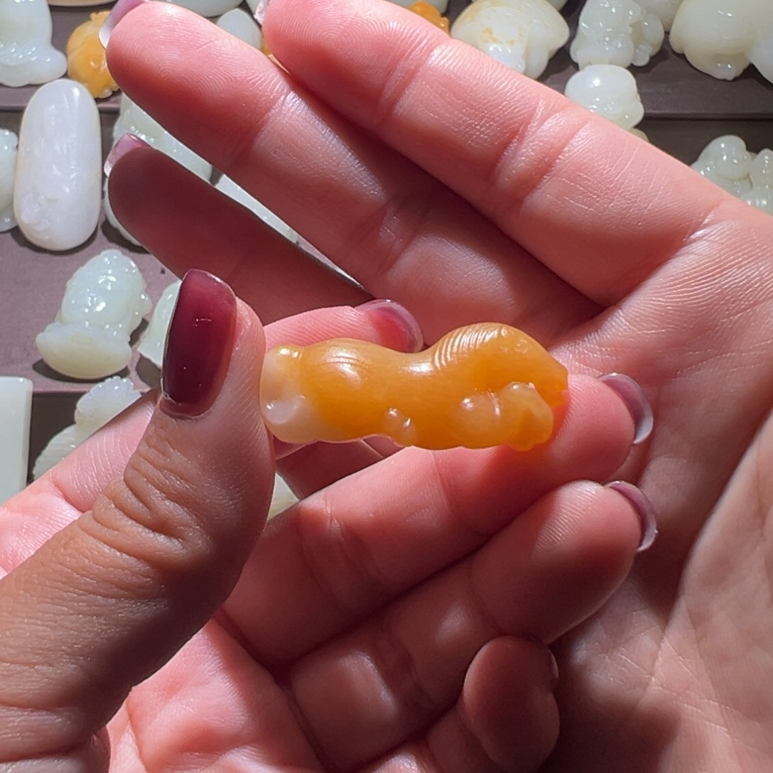 颈饰未镶嵌和田玉思**厚