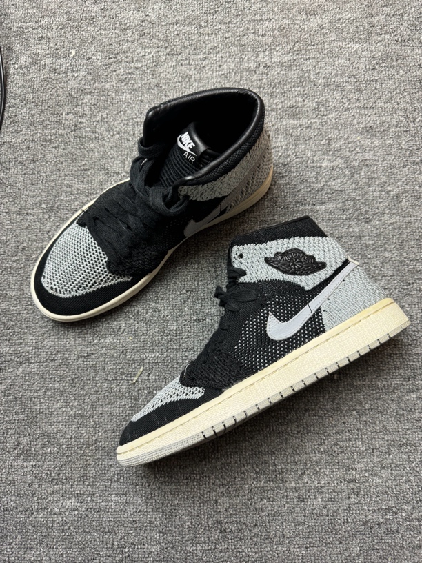 95新 NIKE/耐克 95新烁/39码/耐克/AJ1 黑灰影子