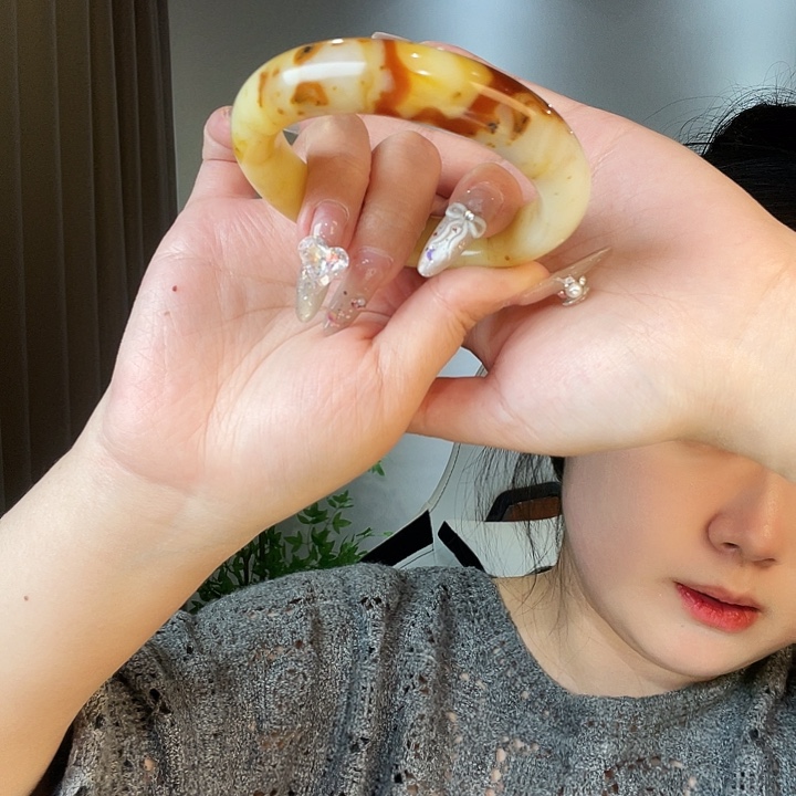 未镶嵌蛇纹石玉颈饰暖*?