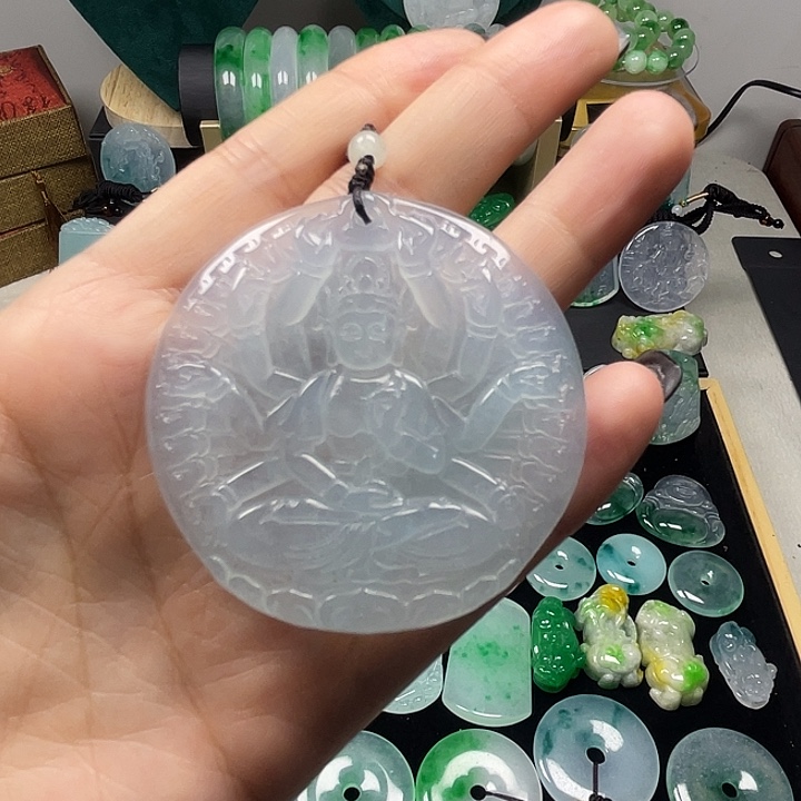 翡翠未镶嵌颈饰千手