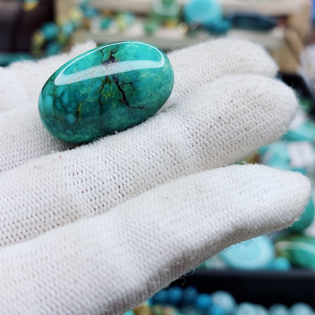 绿松石颈饰未镶嵌