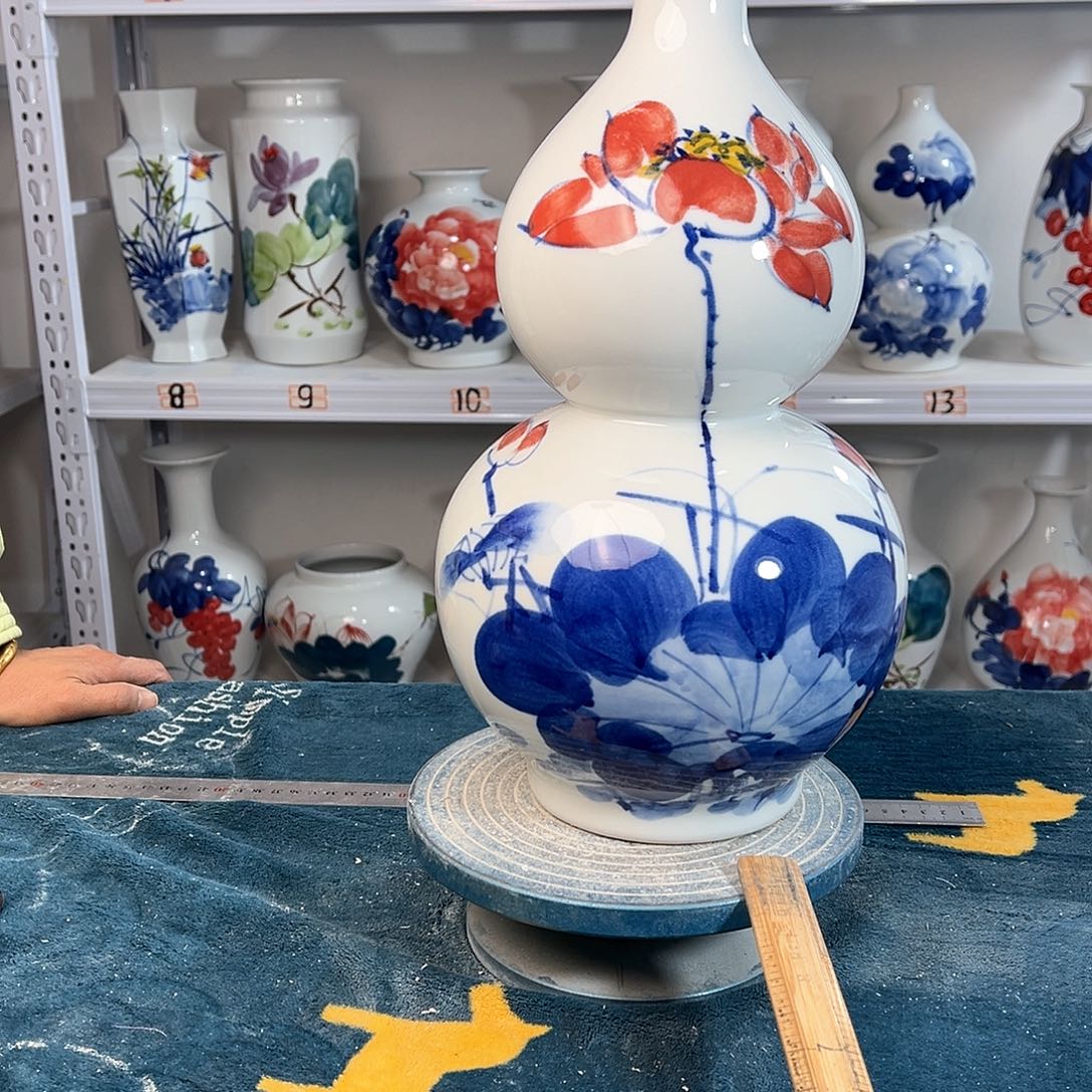 摆件景德镇陶瓷葫红荷