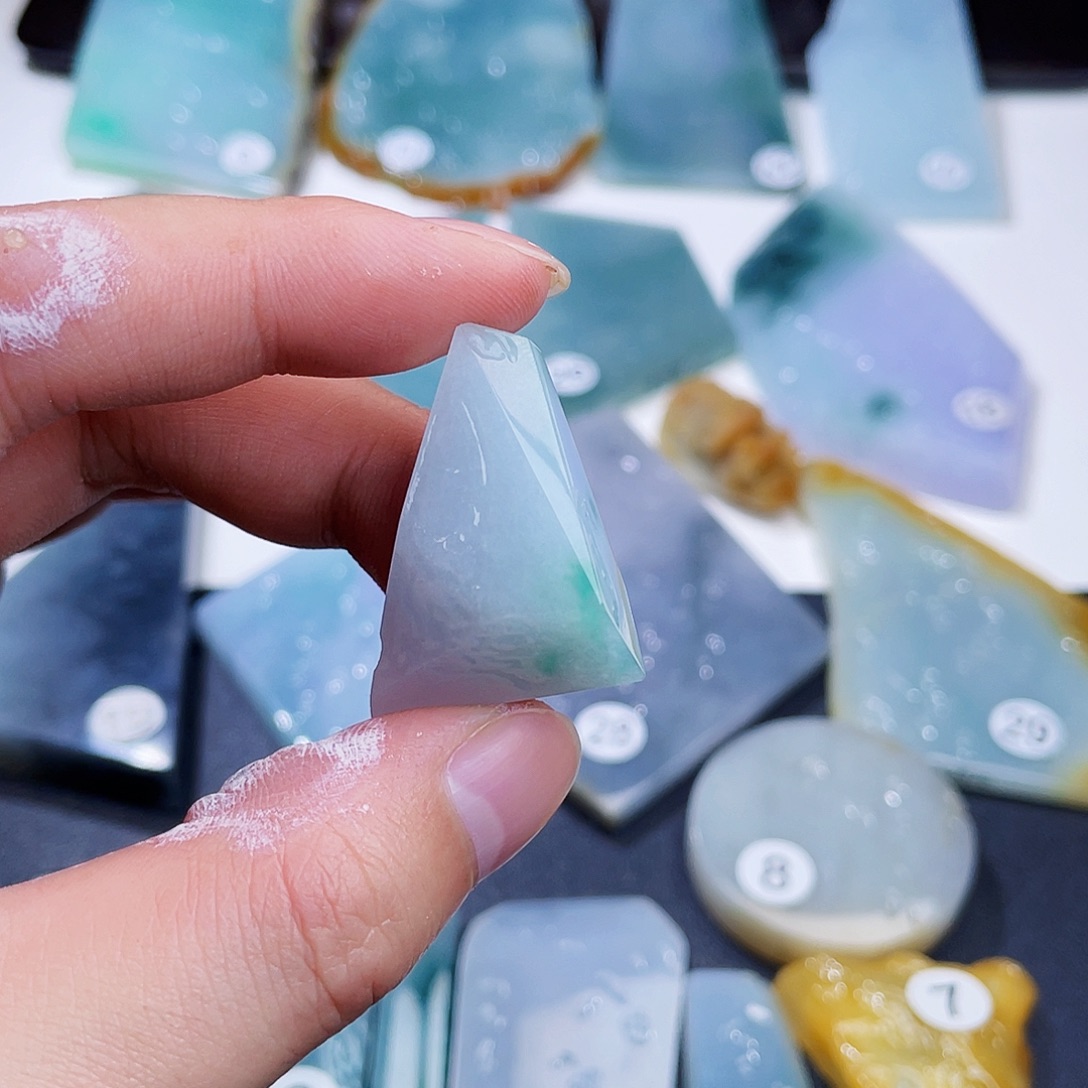 定制翡翠未镶嵌翡翠挂件