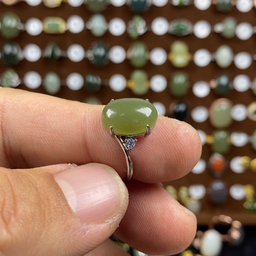 和田玉（青白玉）戒指合金