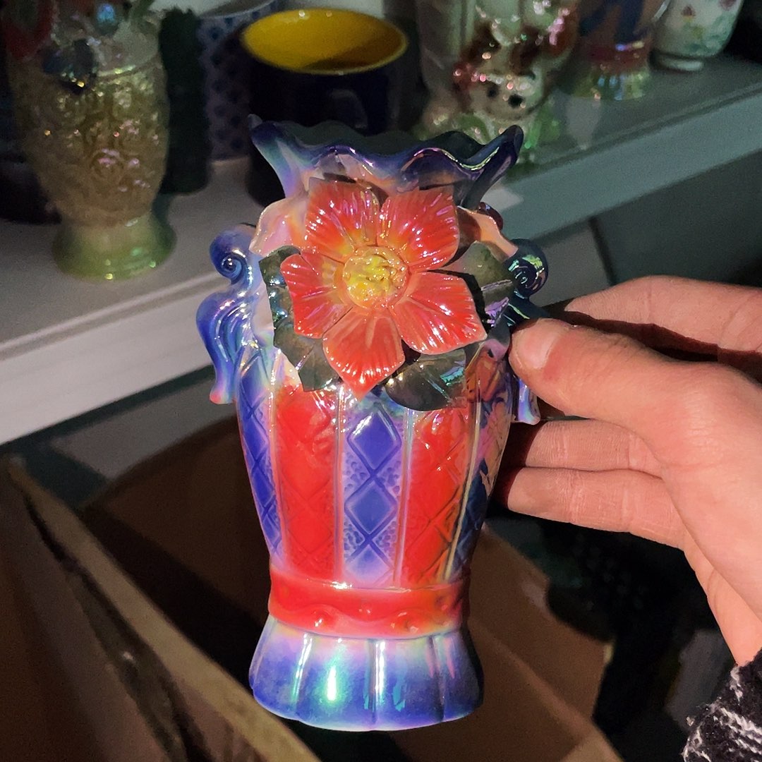摆件   磕碰。瑕疵。    