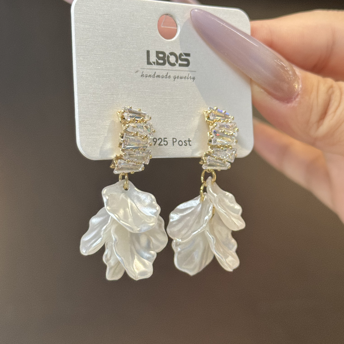 铜合金合金树脂耳饰 树脂贝壳花朵耳坠轻奢小众设计感新款耳饰