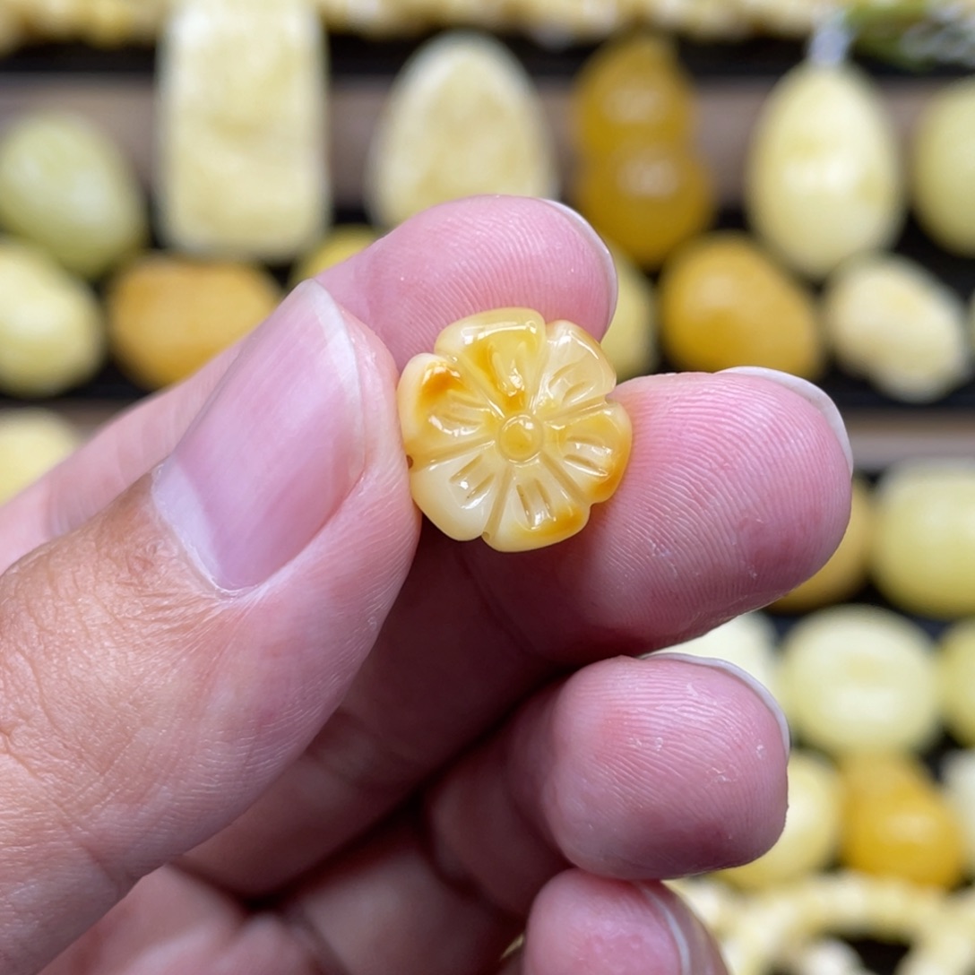 琥珀未镶嵌裸石琥珀蜜蜡