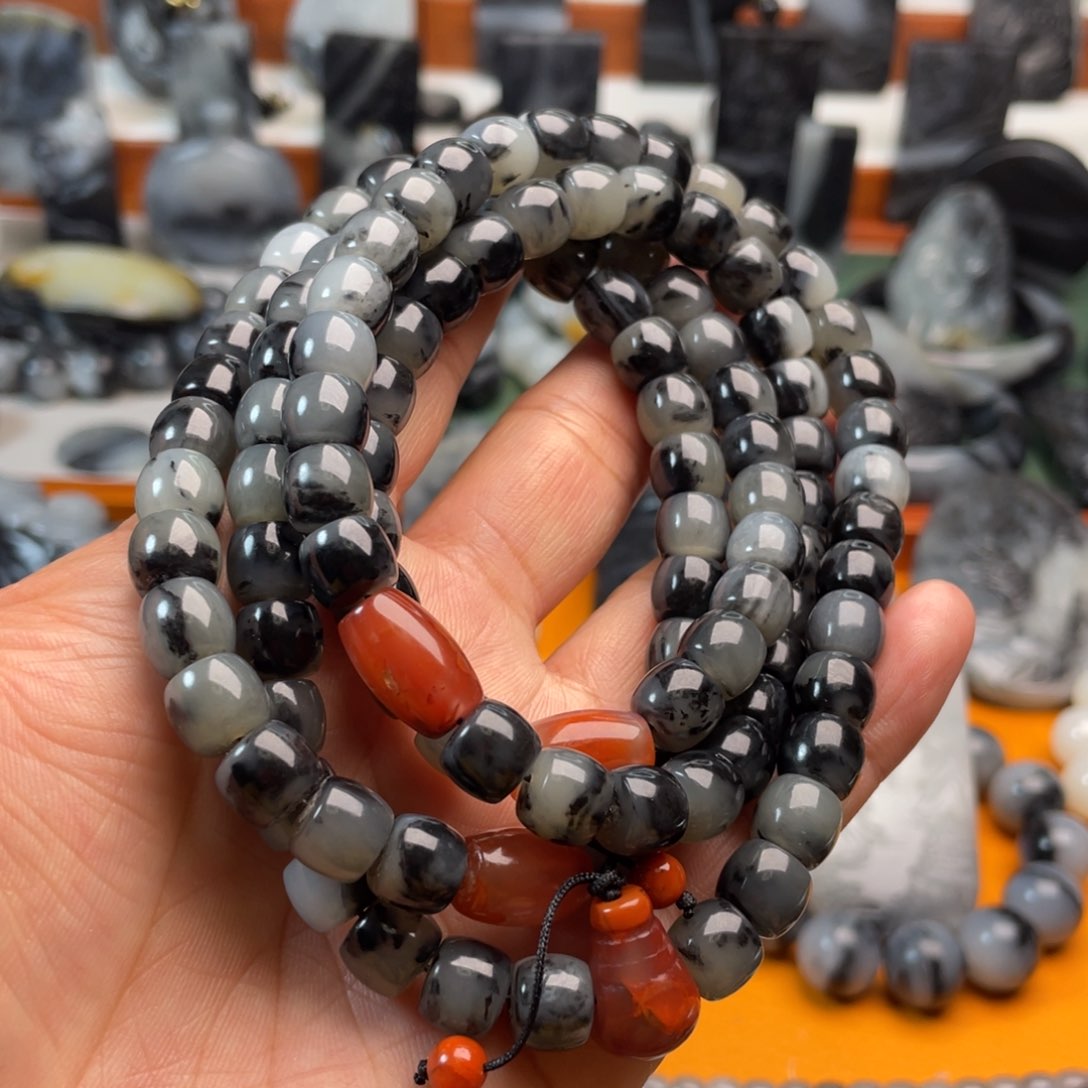 和田玉颈饰未镶嵌