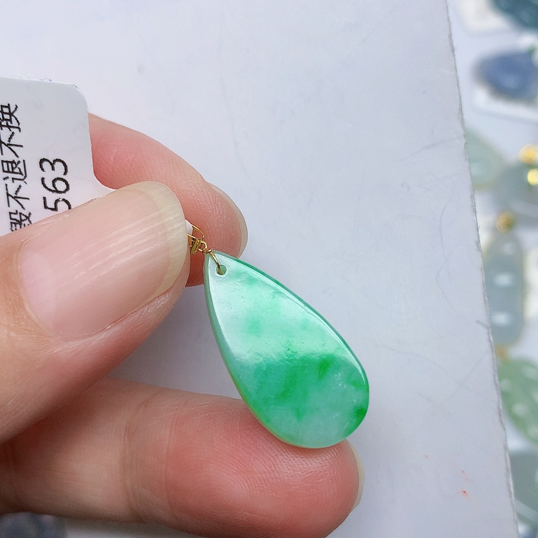 翡翠18K金镶嵌颈饰356789