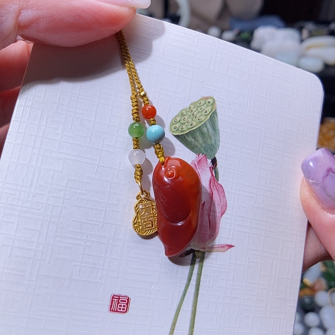 南红玛瑙挂件未镶嵌