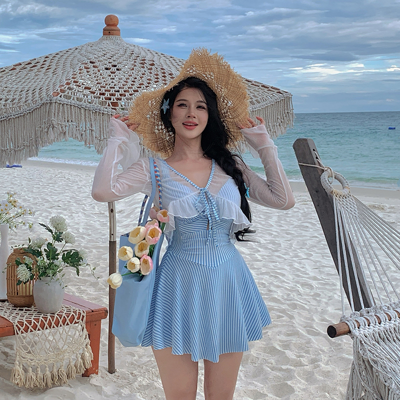 新款微胖mm女生裙式连体泳衣游泳衣保守显瘦遮肚泡温泉度假泳装