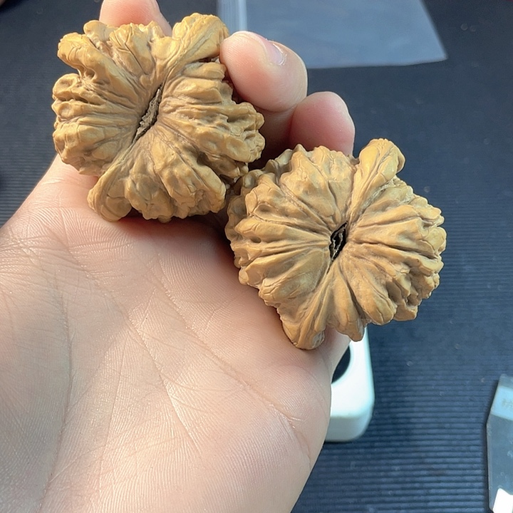 青***著吊坠文玩核桃龙鼎