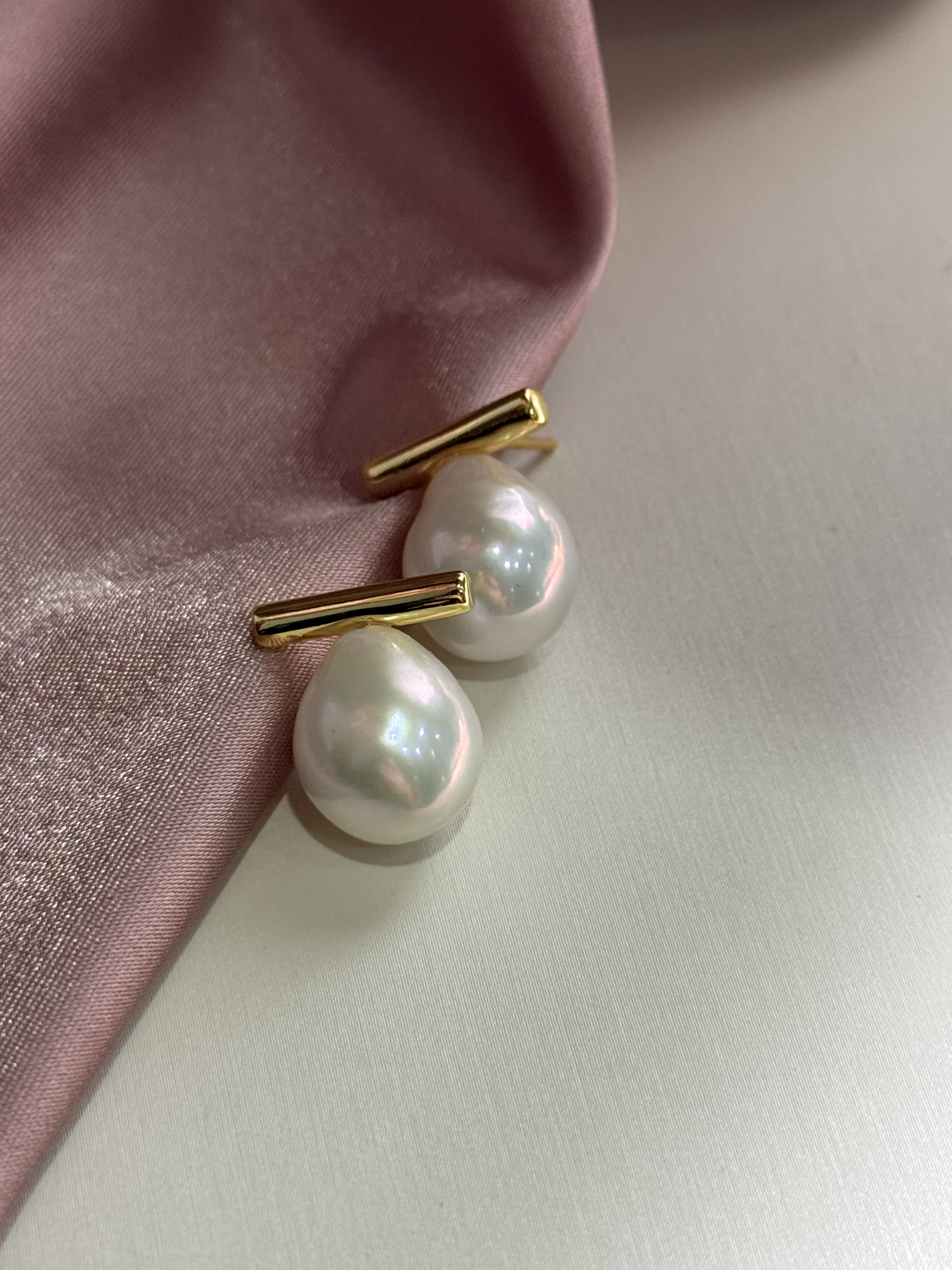 怀秋·极光水滴圆巴10-11平衡木纯银珍珠耳钉多样性发货法式气质