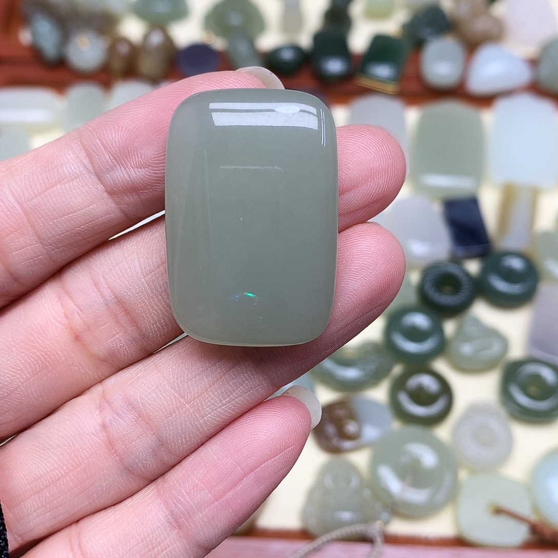 马***林颈饰未镶嵌和田玉