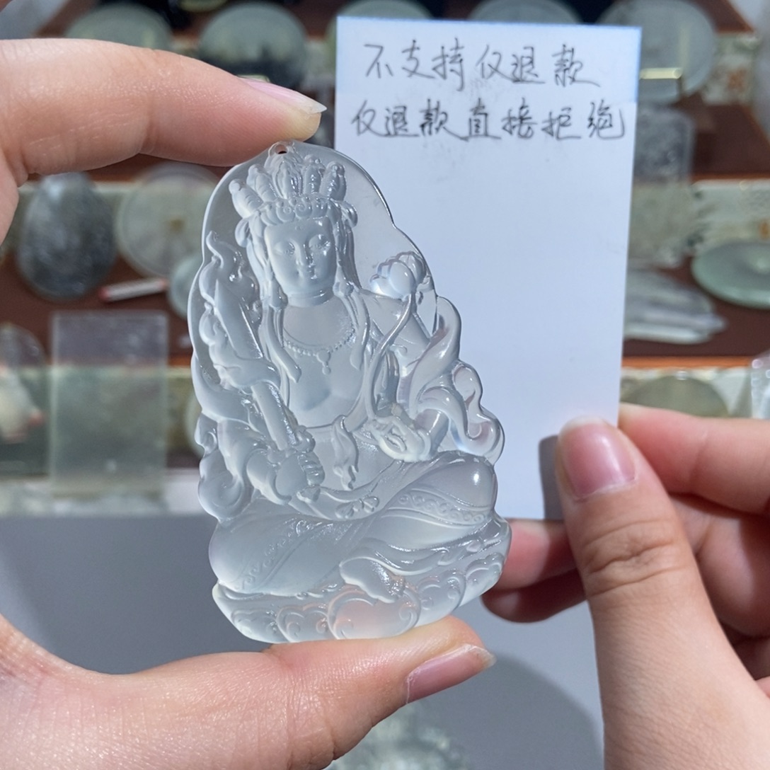 ****西蛇纹石玉未镶嵌颈饰