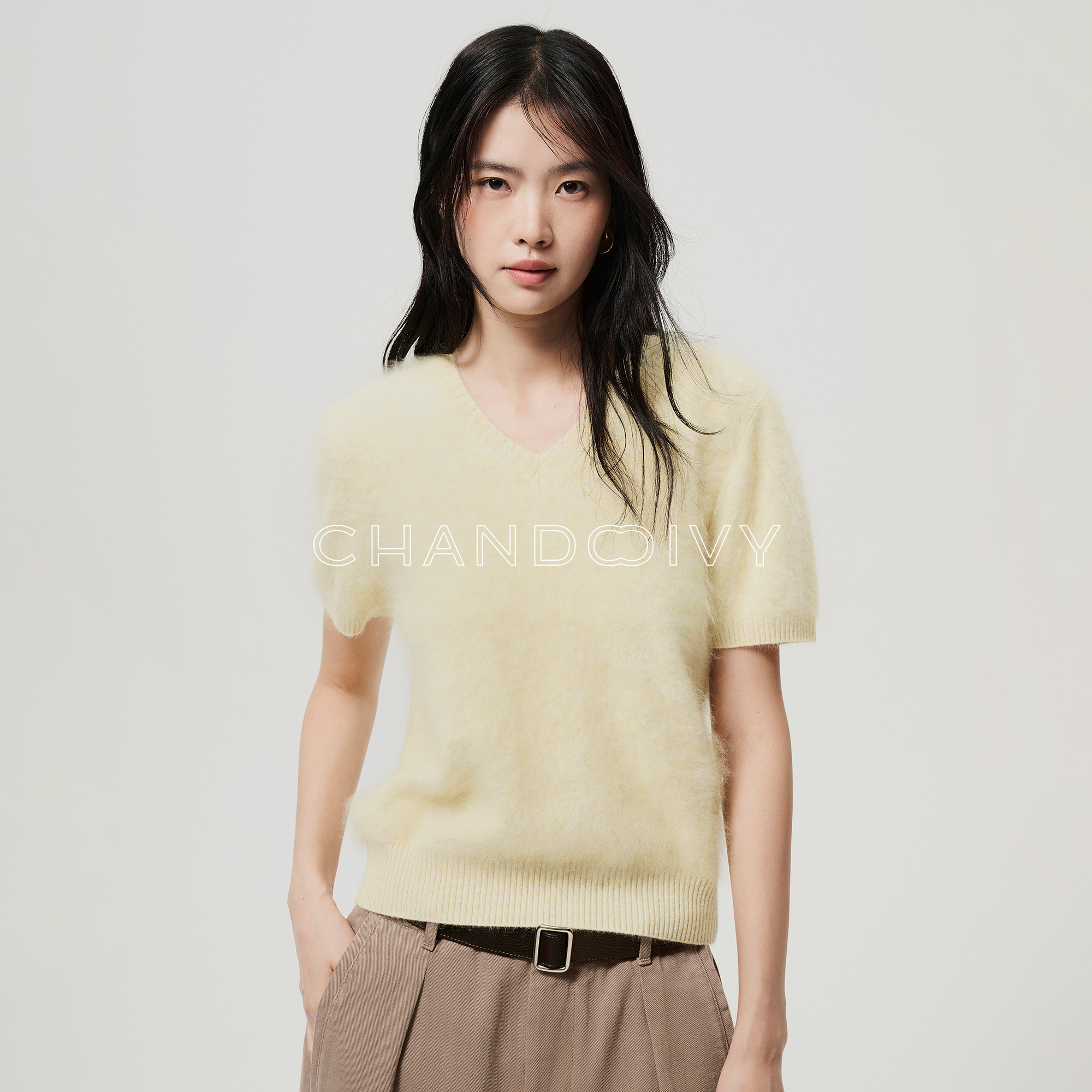 CHANDOOIVY复古奶油系_水洗拉绒白山羊绒 Vtg柔绒长毛V领短袖
