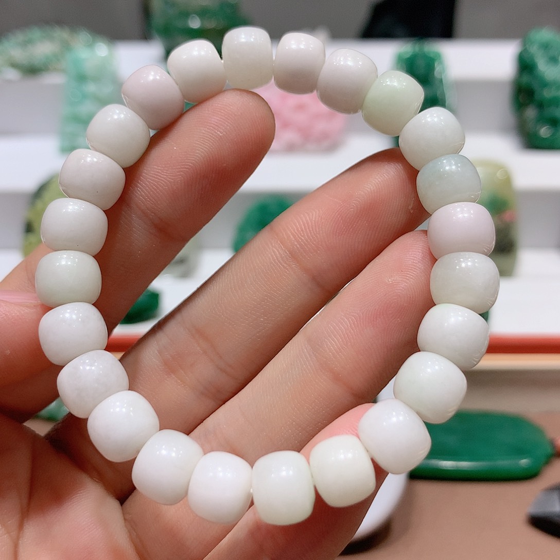 独山玉挂件未镶嵌